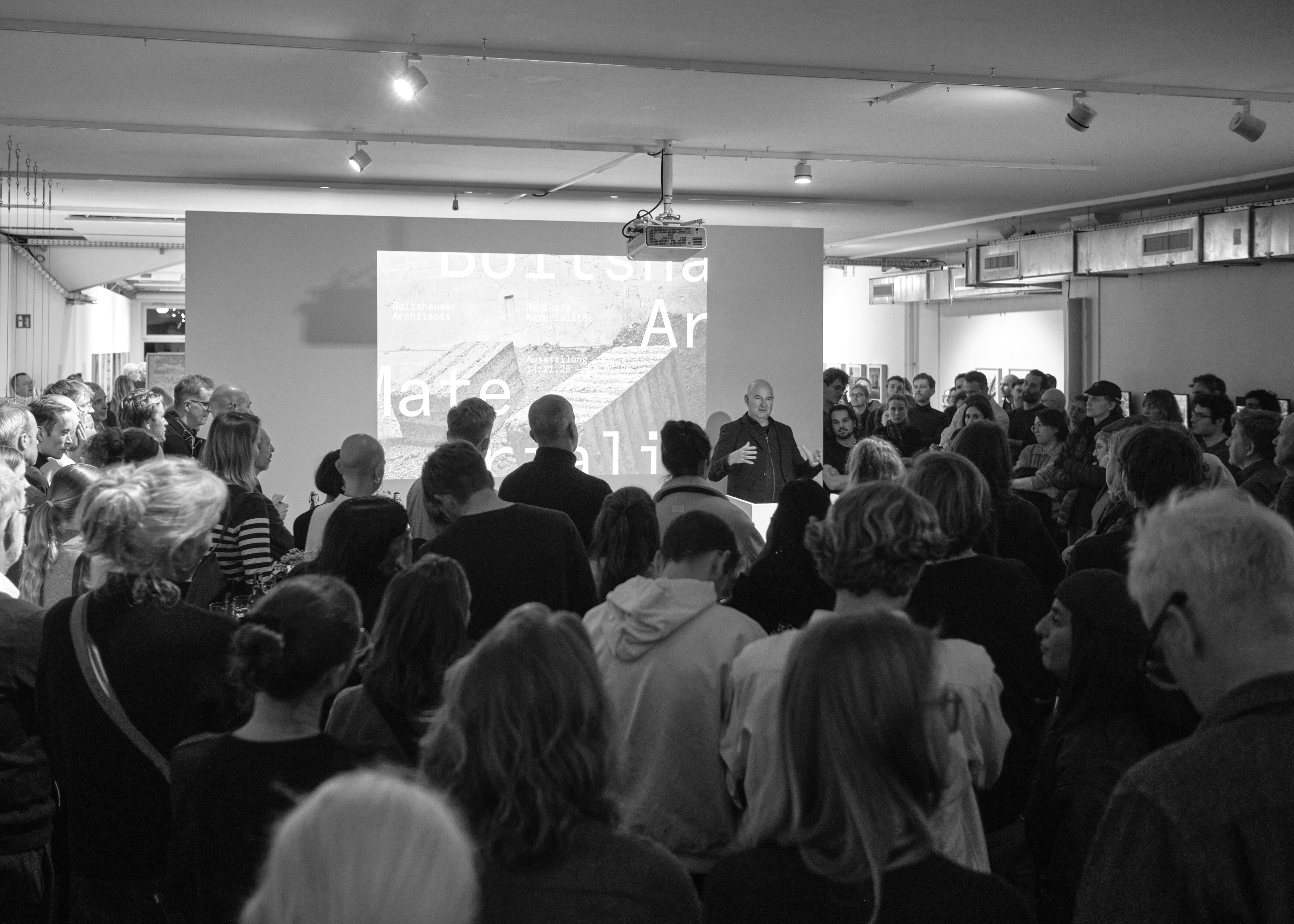 _01_Vernissage Hamburg boltshauser_niklaseschenmoser 1